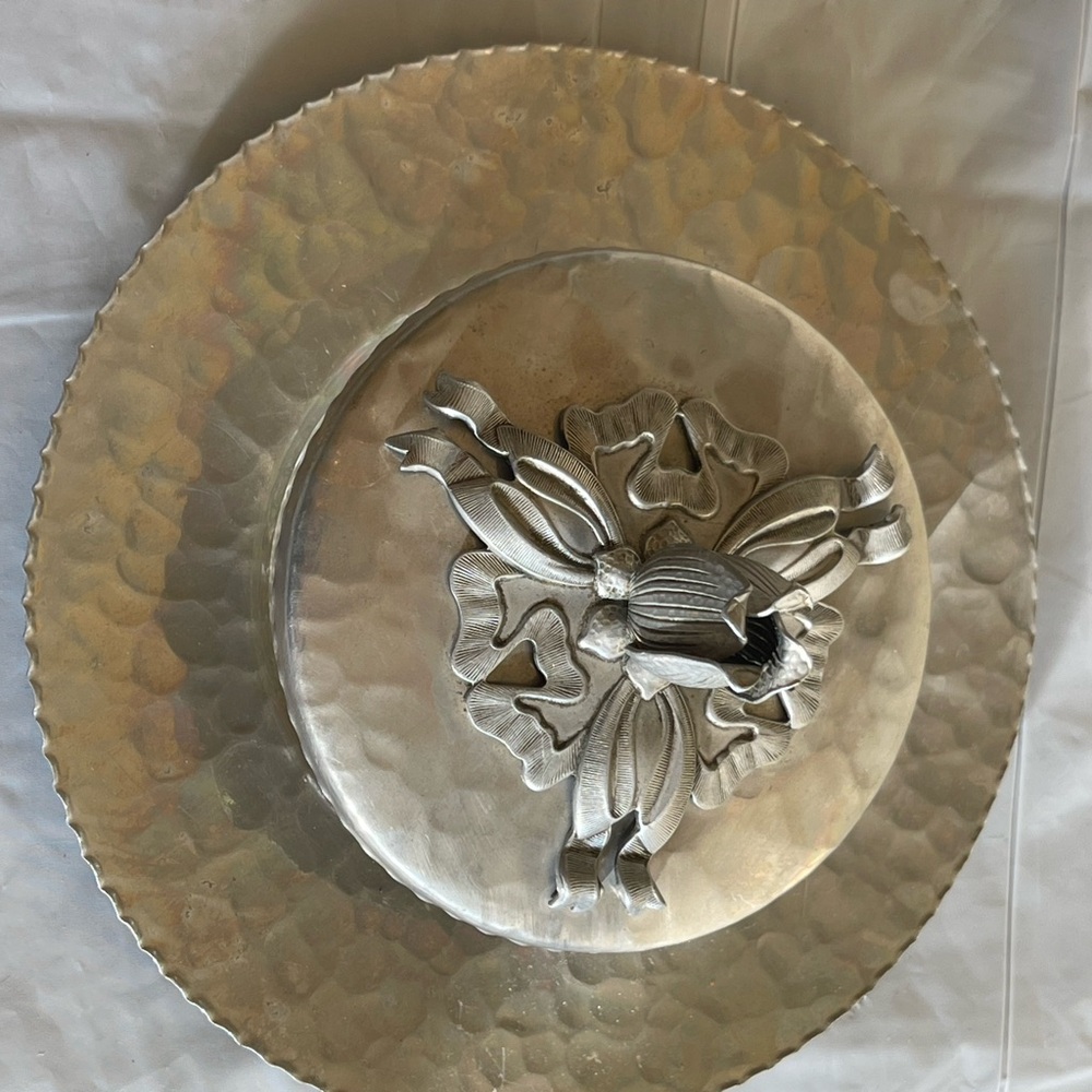 VTG Hand Wrought Creations Hammered Aluminum Serving Set w Glass Insert & Lid